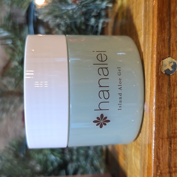 Hanalei Island Aloe Gel Moisturizing Cool-Refresh Skin Contains Aloe Vera 3.3oz - Picture 3 of 7